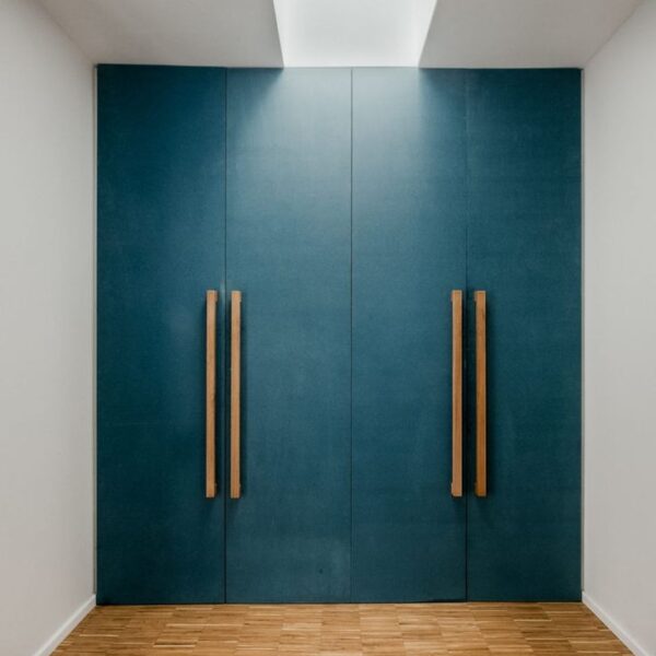 Μοντέρνα ντουλάπα "Nepal"